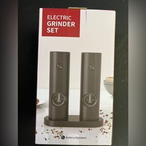 Battery-Operated Spice Grinder Set - Gray
 Box 2